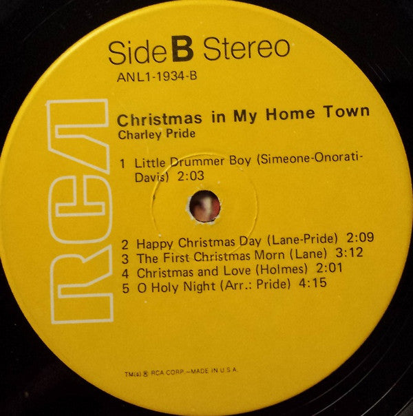 Charley Pride : Christmas In My Home Town (LP, Album, RE)